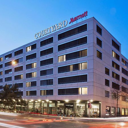 Отель Courtyard By Marriott Zurich North Экстерьер фото