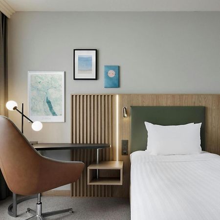 Отель Courtyard By Marriott Zurich North Экстерьер фото