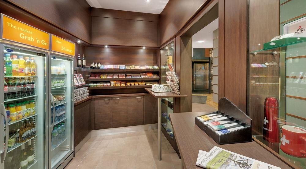 Отель Courtyard By Marriott Zurich North Экстерьер фото