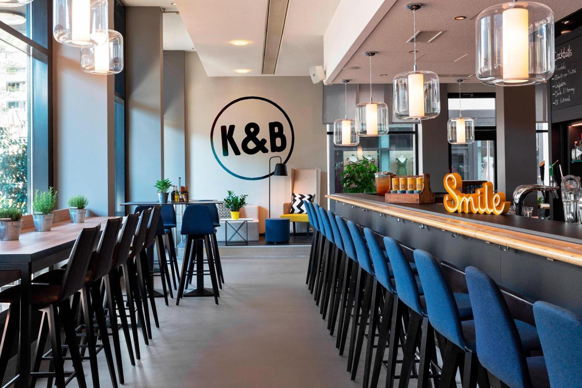 Отель Courtyard By Marriott Zurich North Экстерьер фото
