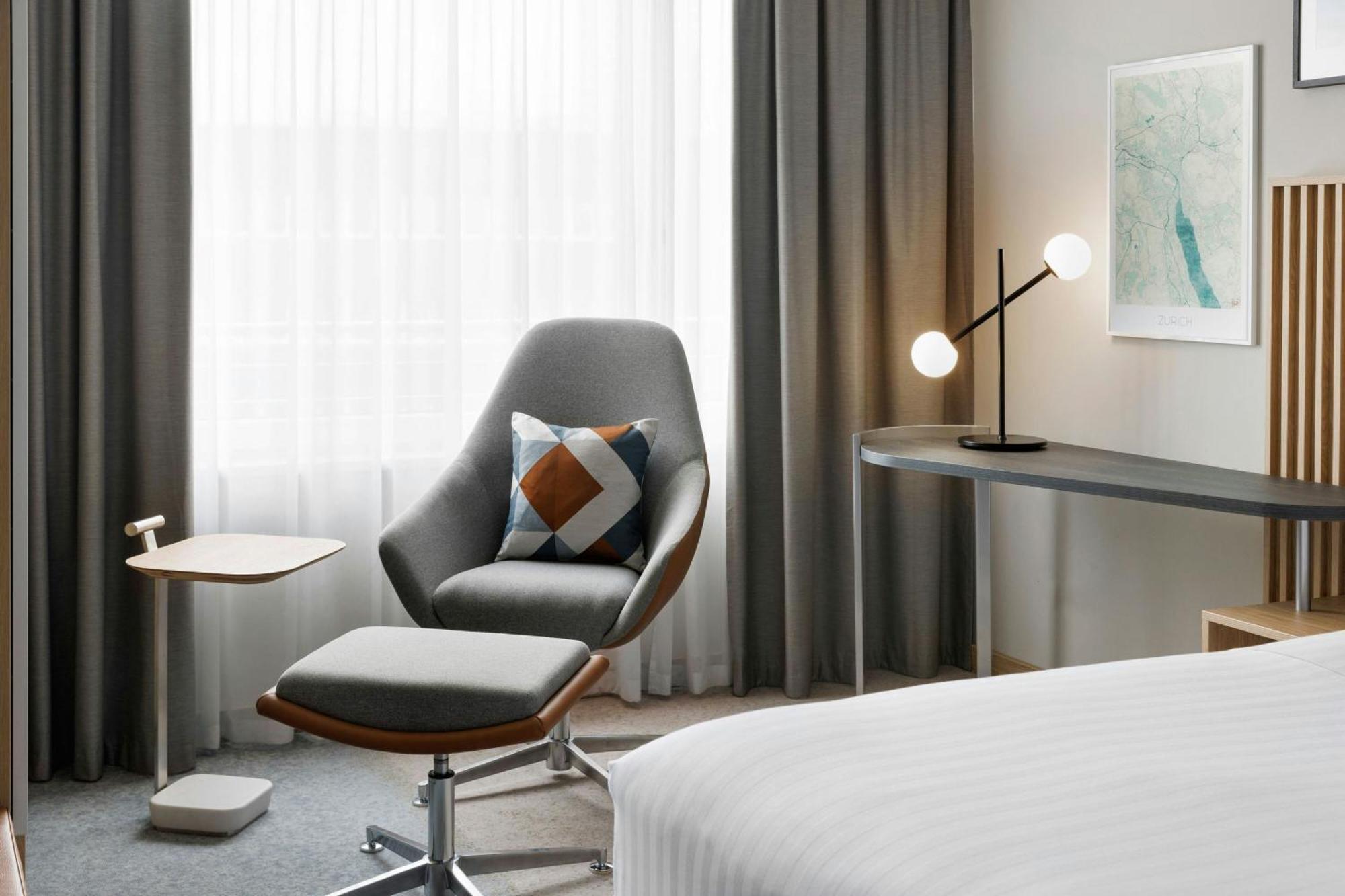 Отель Courtyard By Marriott Zurich North Экстерьер фото